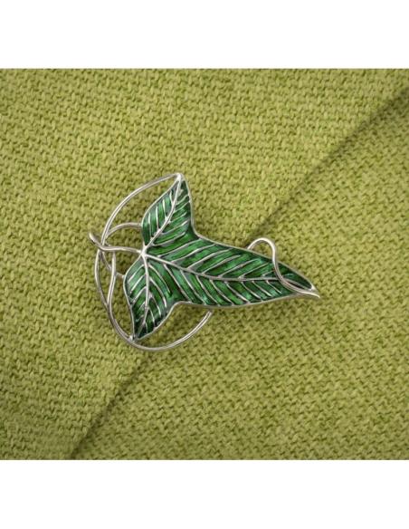 Broche Hoja de Lorien Latón y resina. 6.7 x 5 x 1 cm